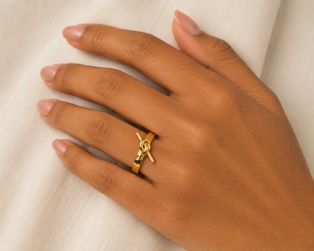 Serene Knot Ring