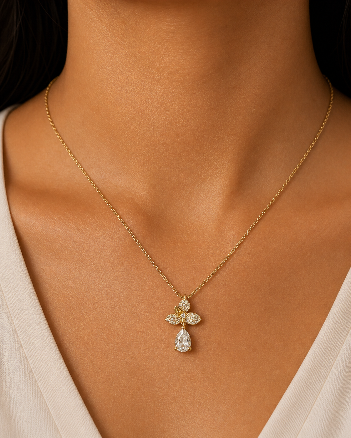 Fleur Drop in Gold