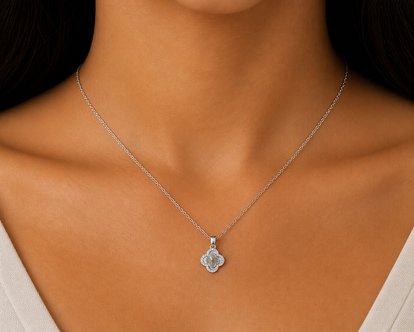 Luna Clove Pendant in Silver