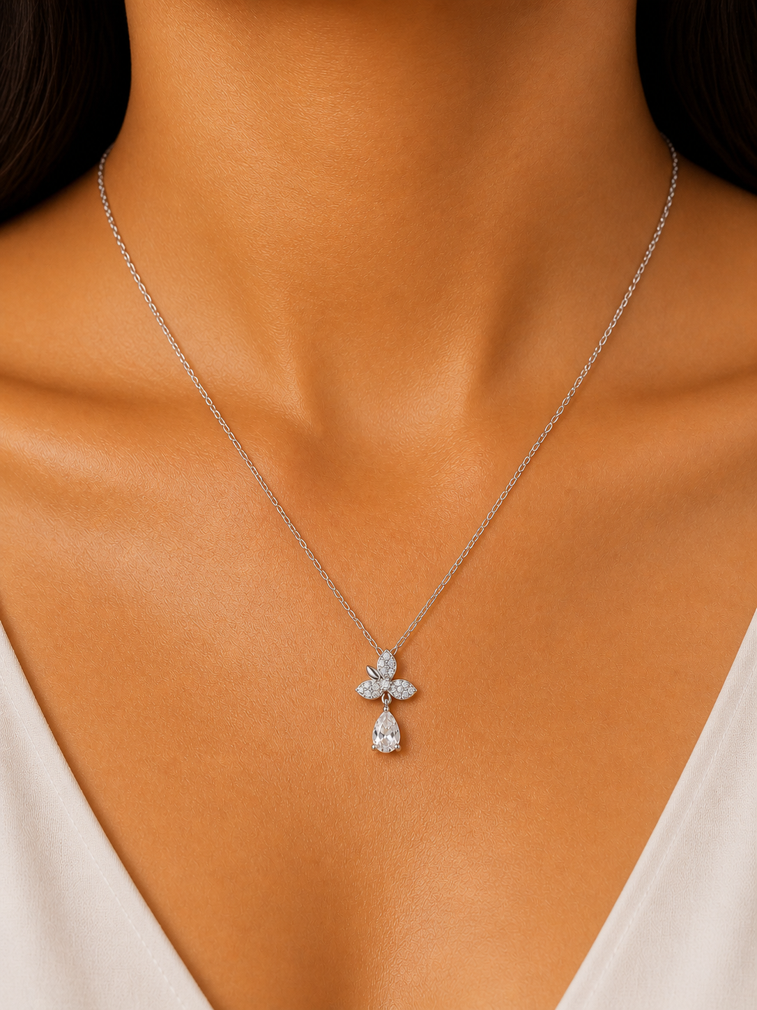 Fleur Drop in Silver